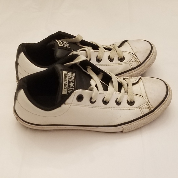 🏷Converse All Stars Black and White - Picture 2 of 3